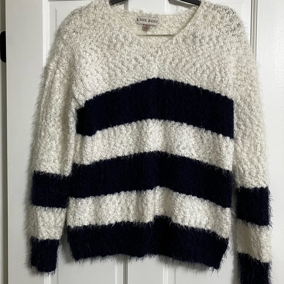 Knox Rose white with blue stripe sweater size M - Picture 1 of 4